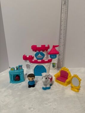 Playgo Playset Princess Palace Dollhouse Castle Excellent Condition